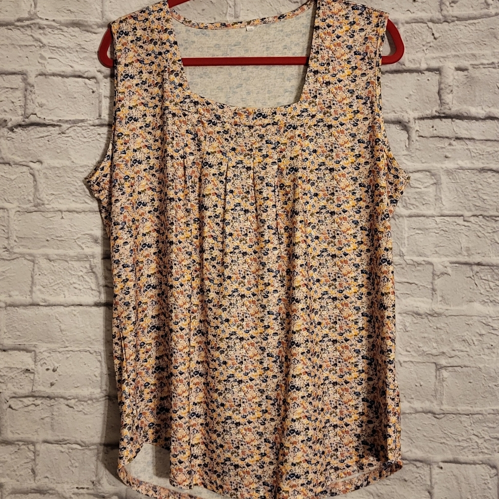 Pretty Floral Tank Top with Front Pleats